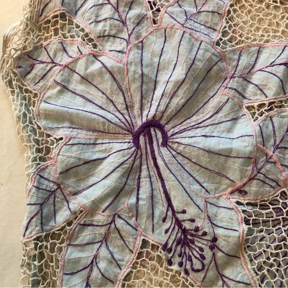 Vintage Cutwork Flower and Fishnet Top Sz M - Picture 6 of 10